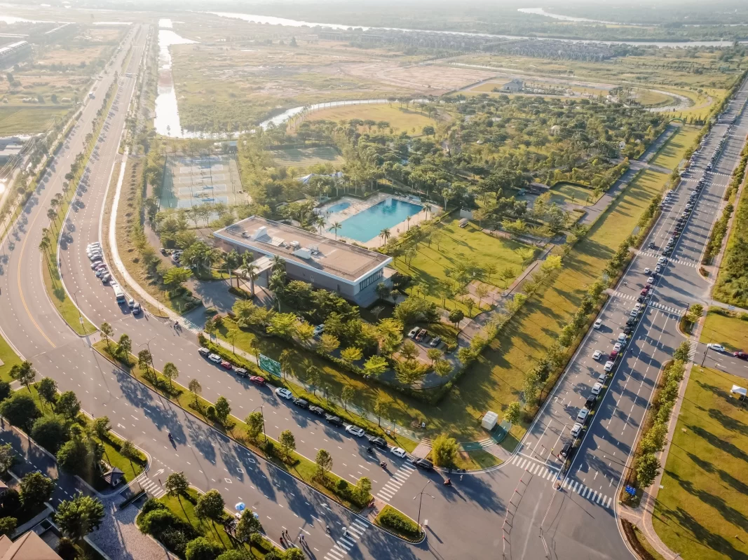 Waterpoint - một trong số những đại đô thị nổi bật tại phía Tây.