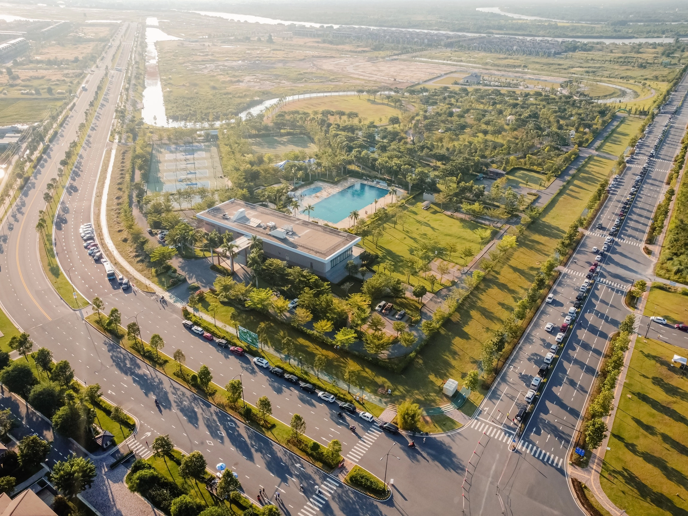 Waterpoint - một trong số những đại đô thị nổi bật tại phía Tây.